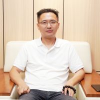 岳明中